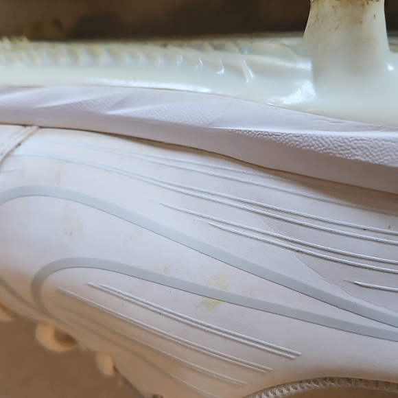 Nike Softball Cleats - Picture 7 of 14